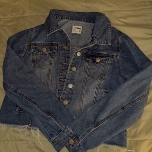 Cute Cropped Denim Piece👖💙 Never Worn!